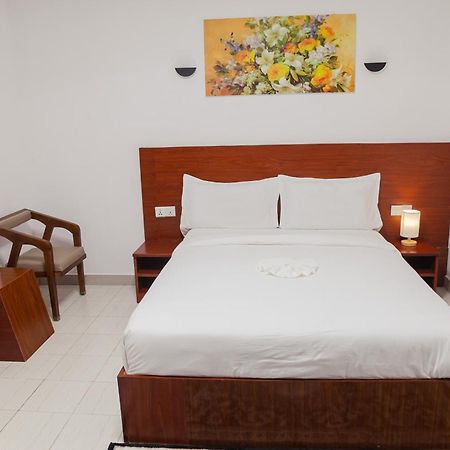 Hotel Totara Dar es Salaam Buitenkant foto