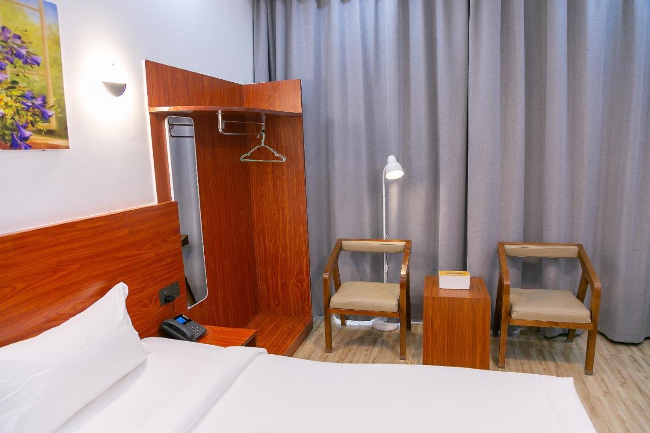 Hotel Totara Dar es Salaam Buitenkant foto