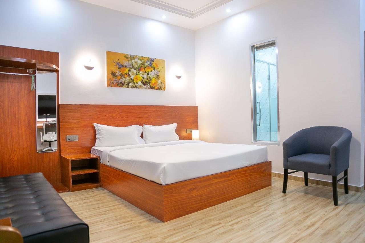 Hotel Totara Dar es Salaam Buitenkant foto