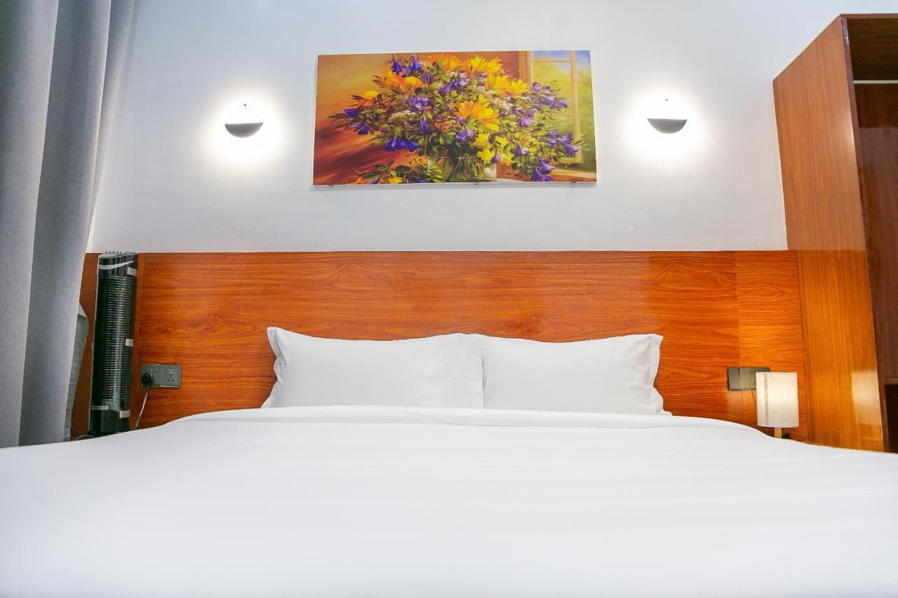 Hotel Totara Dar es Salaam Buitenkant foto