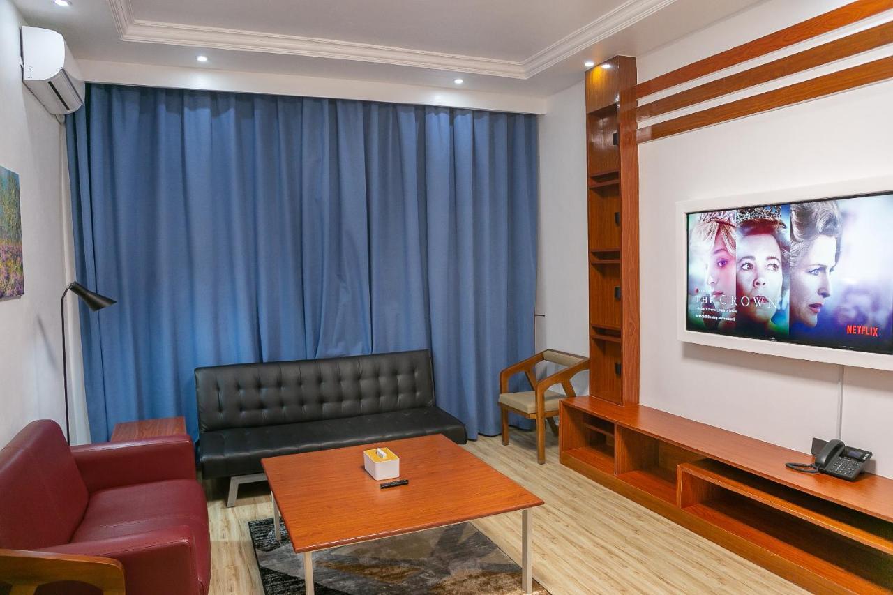 Hotel Totara Dar es Salaam Buitenkant foto