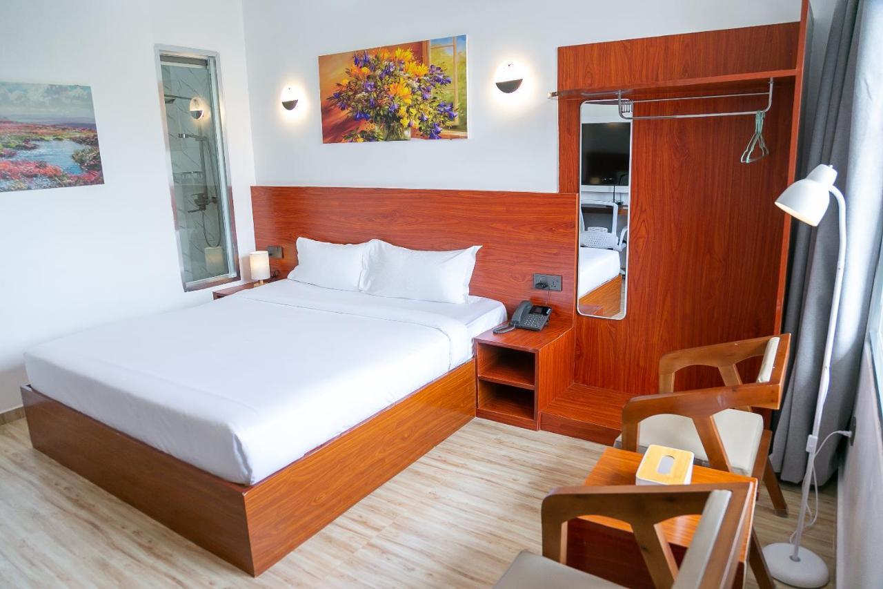 Hotel Totara Dar es Salaam Buitenkant foto