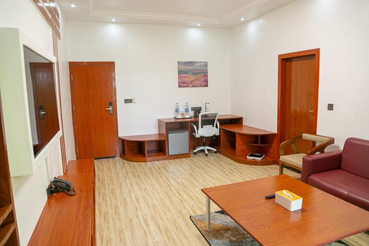 Hotel Totara Dar es Salaam Buitenkant foto