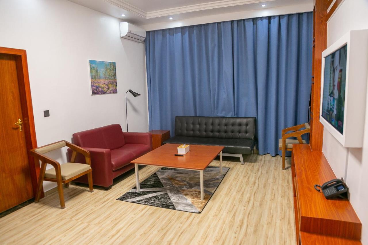 Hotel Totara Dar es Salaam Buitenkant foto