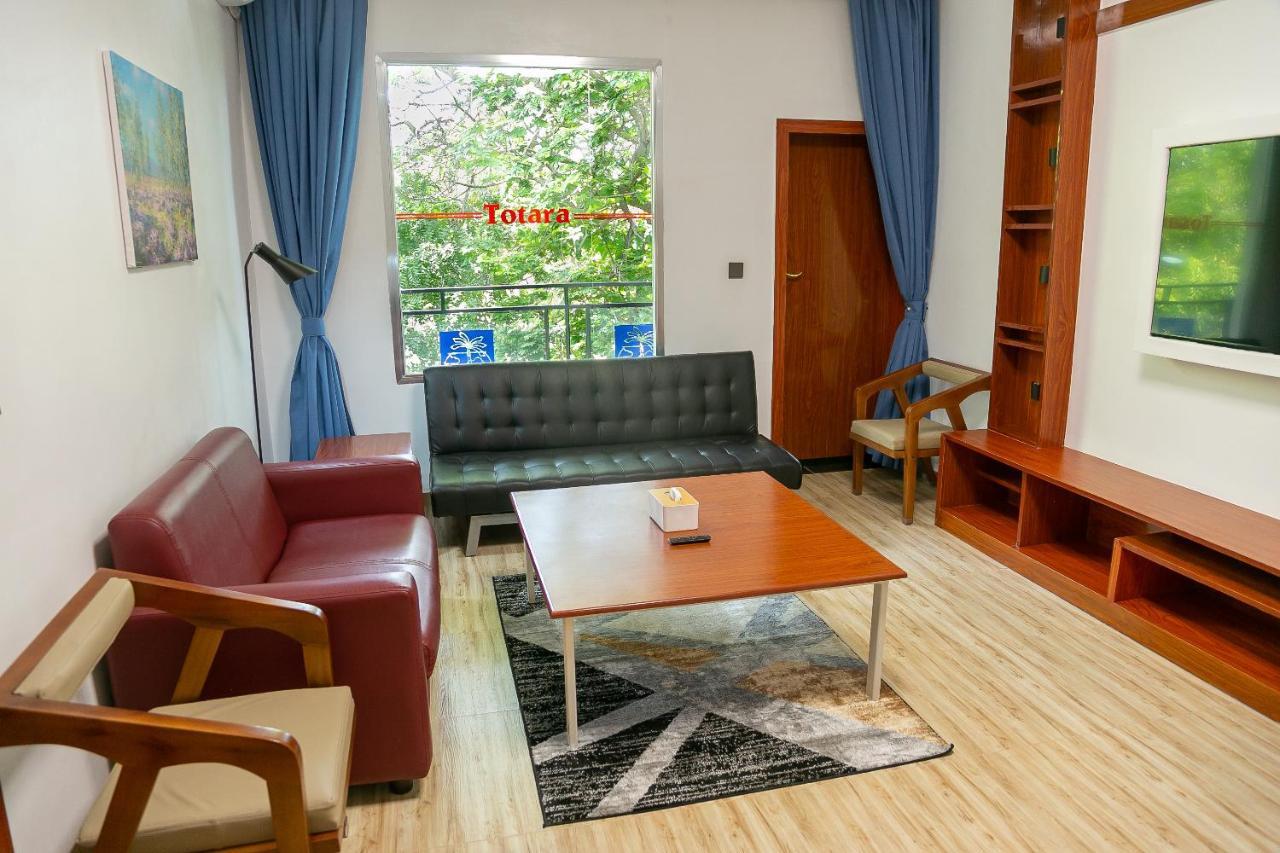 Hotel Totara Dar es Salaam Buitenkant foto