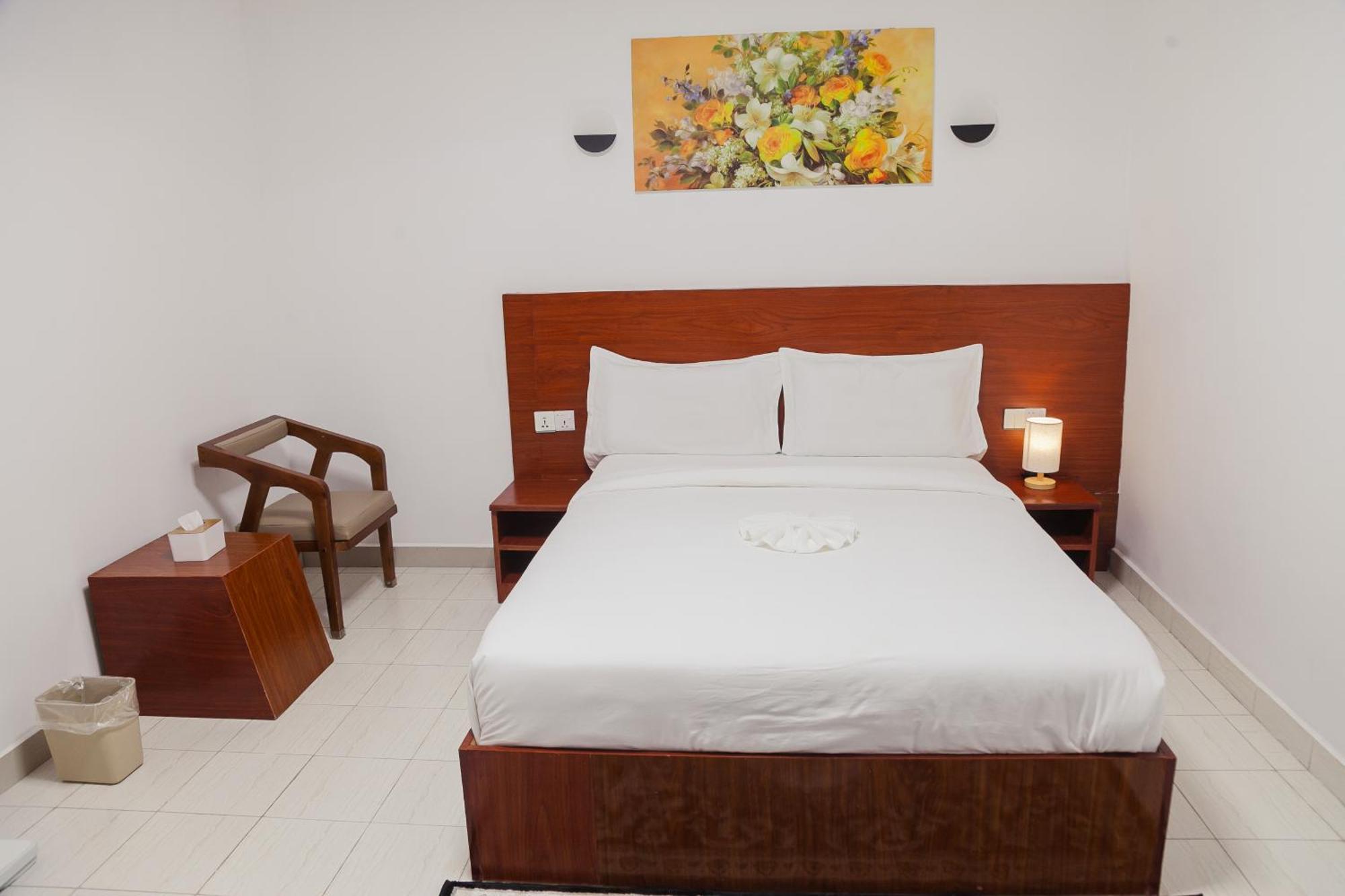 Hotel Totara Dar es Salaam Buitenkant foto