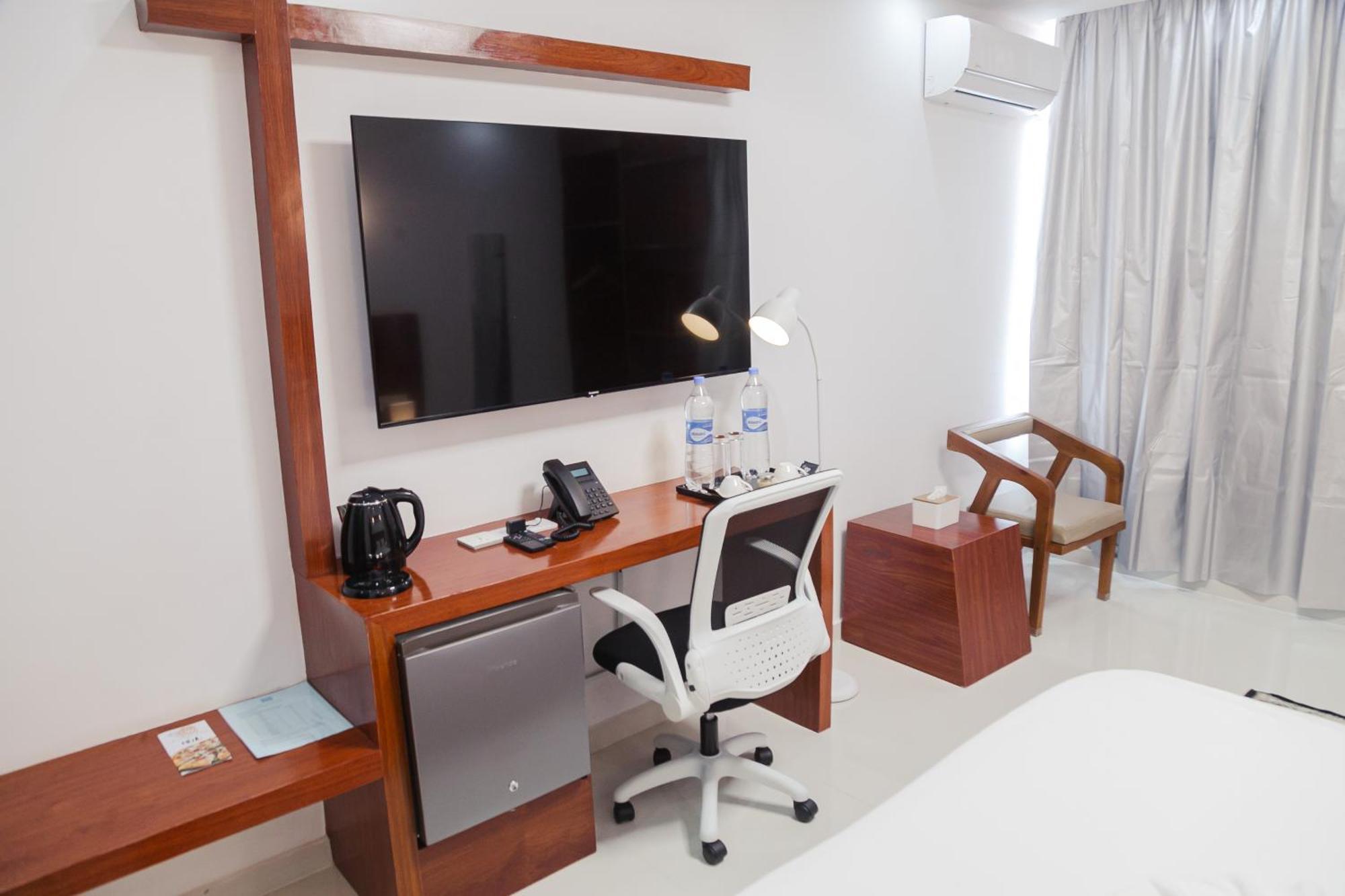 Hotel Totara Dar es Salaam Buitenkant foto