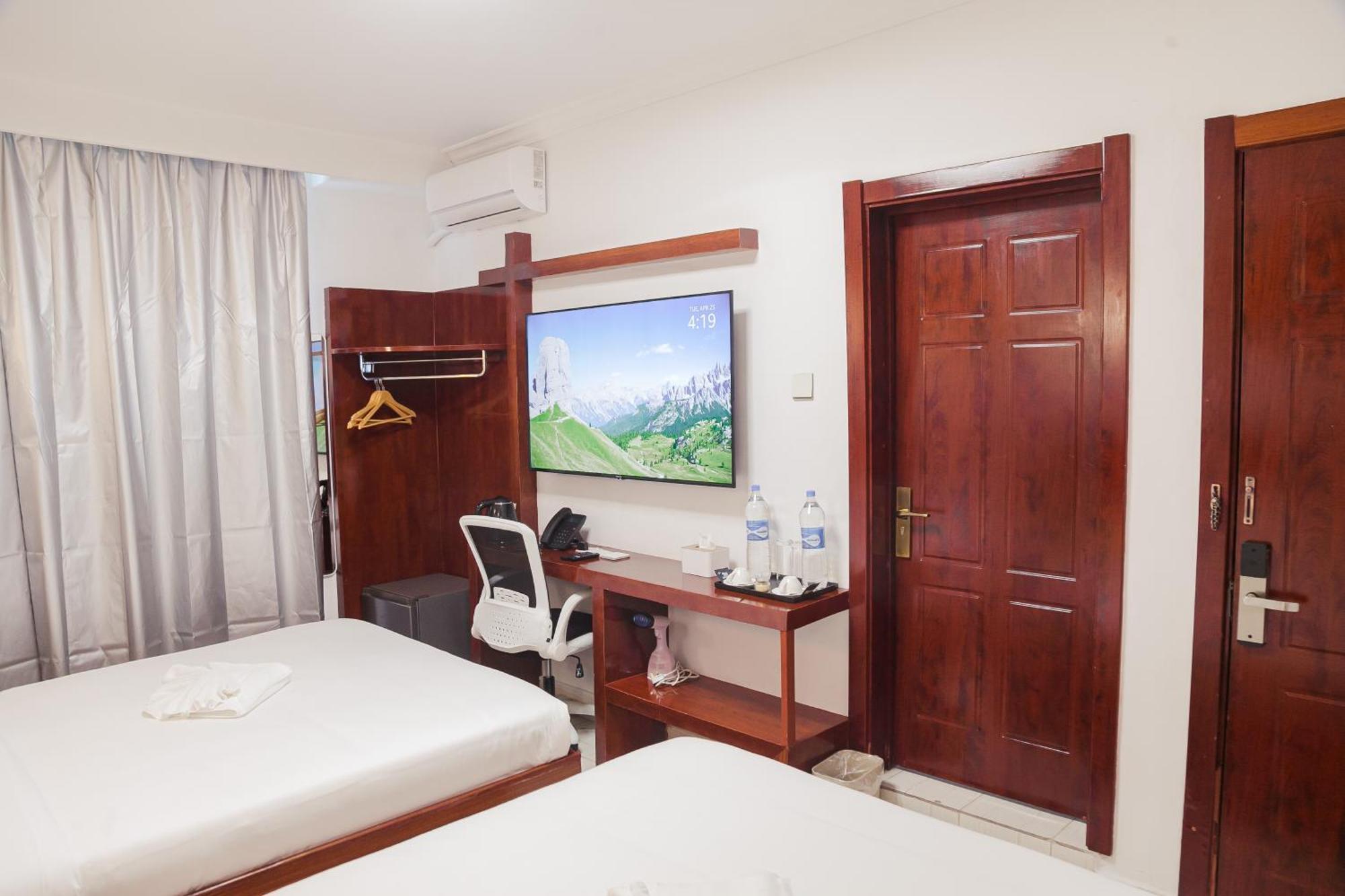 Hotel Totara Dar es Salaam Buitenkant foto